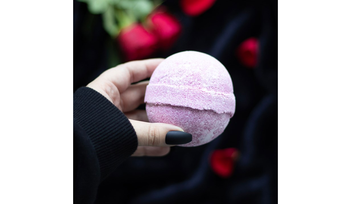 Blood Bath Wild Rose Bath Bomb